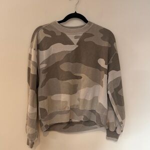 Abercrombie & Fitch Camo Crewneck